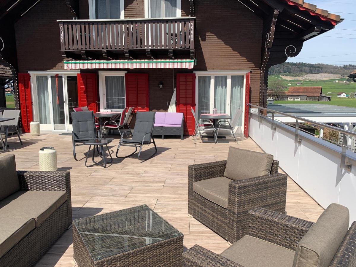 Pension Chalet Charme Siebnen Exterior photo