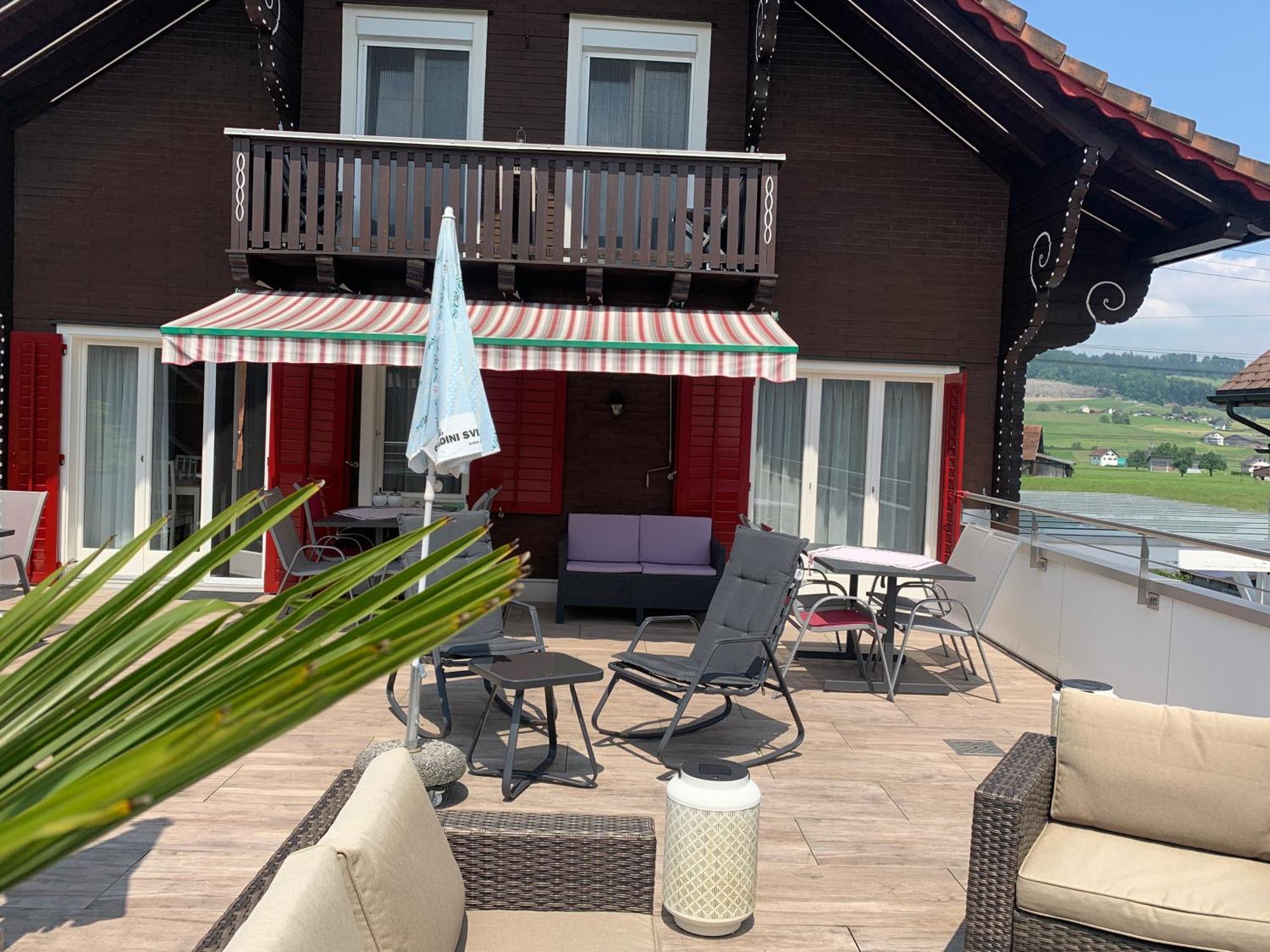 Pension Chalet Charme Siebnen Exterior photo