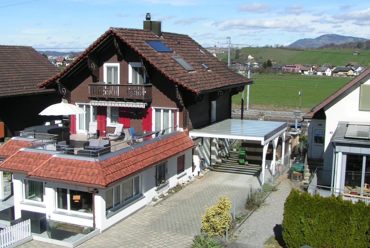 Pension Chalet Charme Siebnen Exterior photo